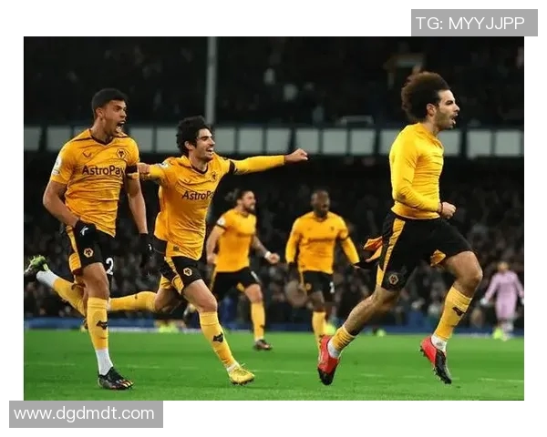 狼队新星崛起 未来足球之星带领球队冲击英超荣耀 狼队新星崛起 未来足球之星带领球队冲击英超荣耀