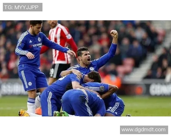 蓝狮足球队本土球星的崛起与影响力解析 蓝狮足球队本土球星的崛起与影响力解析