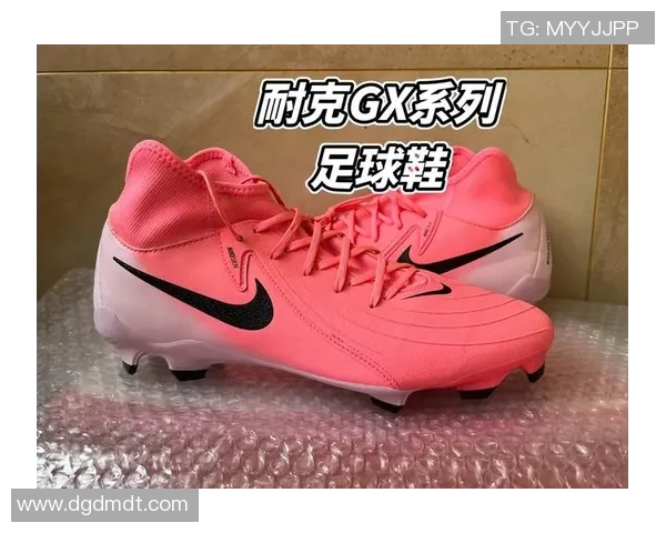 球星专用足球鞋材质解析提升性能与舒适度的关键因素